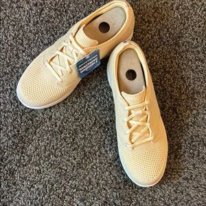 Skechers Yellow Women's Sneakers
